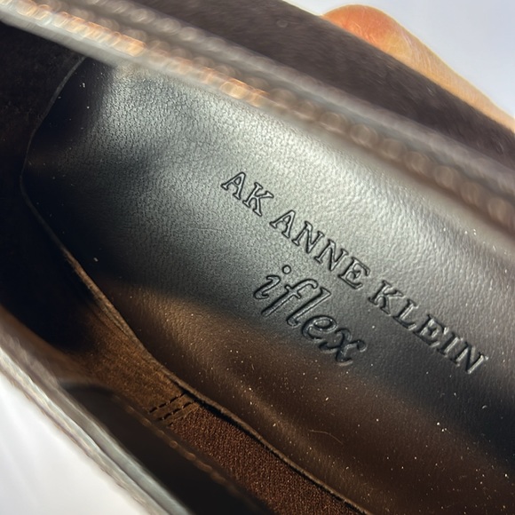 Anne Klein Brown Suede Wedge Heel Shoes Size 9 1/2M. Excellent 3 1/2 inch heel - Picture 8 of 11